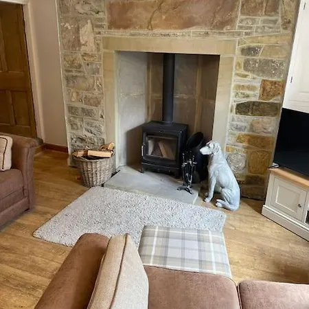 Hawksworth - Village Location *